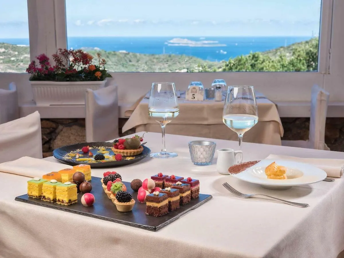 Hotel Rocce Sarde San Pantaleo 4*,  Italie